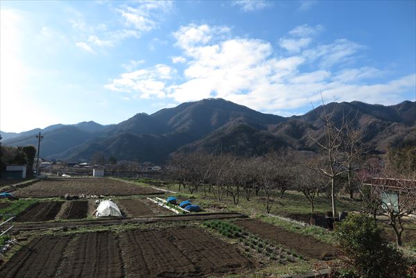 山梨県大月市高畑山、倉岳山縦走